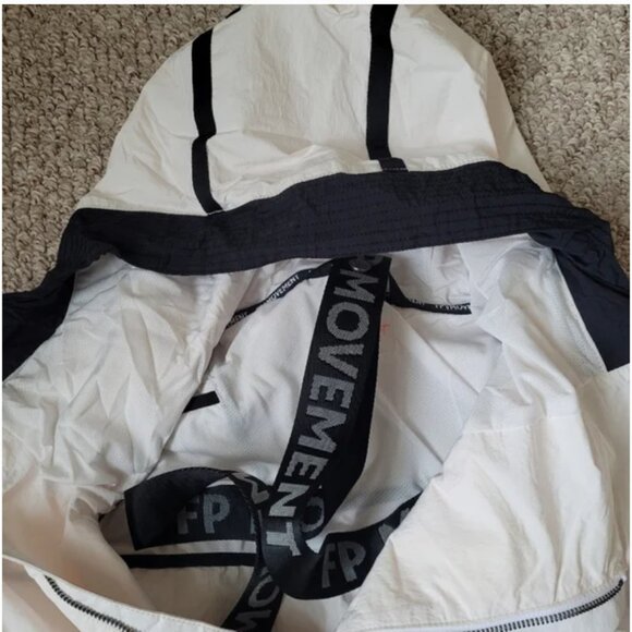 Free People NWT Peace Out Backpack Parachute Parka White Jacket size M/L - Picture 7 of 9